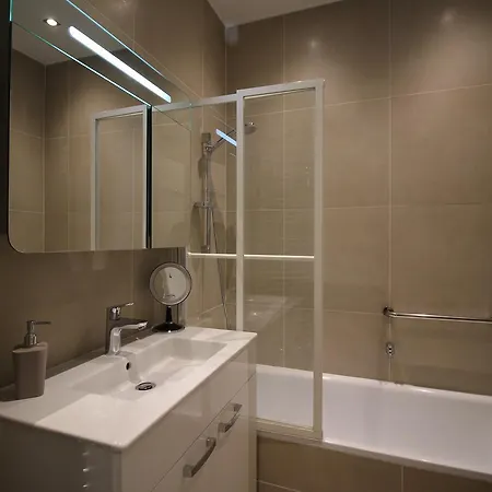 - 195 Promenade Des Anglais Apartment
